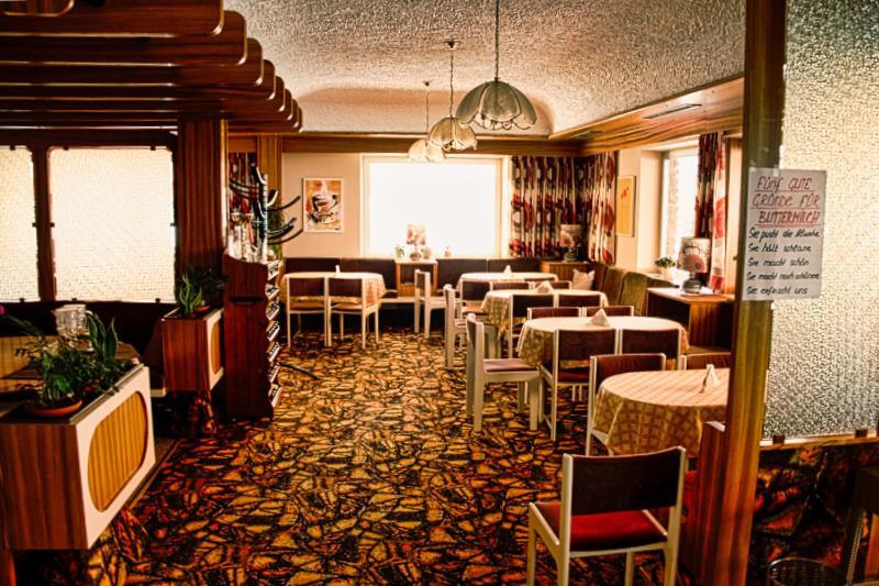 Cafe Rudi Living Bed & Breakfast Parcines Eksteriør bilde